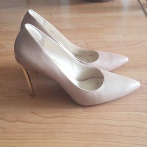 Enzo Angiolini infiniti nude metal pumps